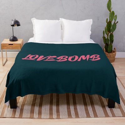 Lovebomb - Nessa Barrett Throw Blanket Official Nessa Barrett Merch